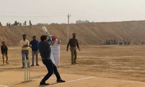 рдмреИрдЯрд┐рдВрдЧ рдХрд░рддреЗ рдкреБрд▓рд┐рд╕ рдЕрдзреАрдХреНрд╖рдХ рд╕рддрдкрд╛рд▓ рдЕрдВрддрд┐рд▓ рдмреИрдЯрд┐рдВрдЧ рдХрд░рддреЗ рдкреБрд▓рд┐рд╕ рдЕрдзреАрдХреНрд╖рдХ рд╕рддрдкрд╛рд▓ рдЕрдВрддрд┐рд▓