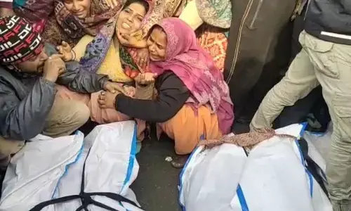 рдЧрд╛реЫрд┐рдпрд╛рдмрд╛рдж рдореЗрдВ рд▓рд╛рд╢реЛрдВ рдХреЗ рдХрд╛рд░рдг рд▓рдореНрдмрд╛ рдЬрд╛рдо, рдореБрдЦреНрдп рдЖрд░реЛрдкреА рдкрд░ рд░рдЦрд╛ 25 рд╣рдЬрд╛рд░ рдХрд╛ рдЗрдирд╛рдо рдЧрд╛реЫрд┐рдпрд╛рдмрд╛рдж рдореЗрдВ рд▓рд╛рд╢реЛрдВ рдХреЗ рдХрд╛рд░рдг рд▓рдореНрдмрд╛ рдЬрд╛рдо, рдореБрдЦреНрдп рдЖрд░реЛрдкреА рдкрд░ рд░рдЦрд╛ 25 рд╣рдЬрд╛рд░ рдХрд╛ рдЗрдирд╛рдо