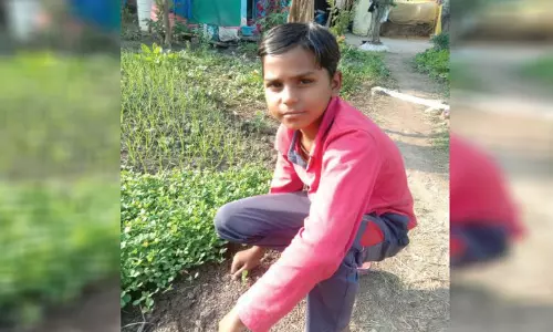 12 साल के बच्चे ने किया सुसाइड : पिता ने मोबाइल पर गेम खेलने से किया मना तो लगा ली फांसी 12 साल के बच्चे ने किया सुसाइड : पिता ने मोबाइल पर गेम खेलने से किया मना तो लगा ली फांसी