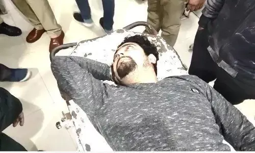 दोस्तों में मामूली बात को लेकर हुई कहासुनी अचानक खूनी संघर्ष में तब्दील, दोस्त ने दोस्त को मारी गोली दोस्तों में मामूली बात को लेकर हुई कहासुनी अचानक खूनी संघर्ष में तब्दील, दोस्त ने दोस्त को मारी गोली