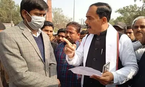 रोड पटरी दुकानदारों के लिए सपा जिलाध्यक्ष ने उठाई आवाज रोड पटरी दुकानदारों के लिए सपा जिलाध्यक्ष ने उठाई आवाज