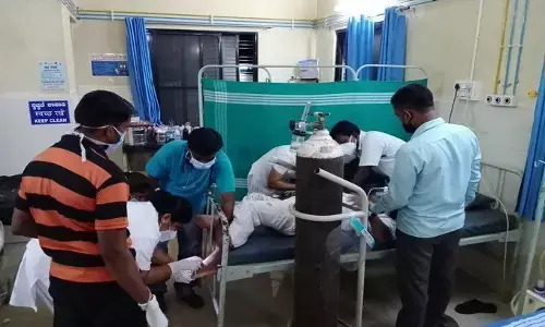 केंद्रीय मंत्री की कार हुई चकनाचूर, मंत्री की पत्नी और ड्राइवर की मौके पर मौत, मंत्री गंभीर घायल