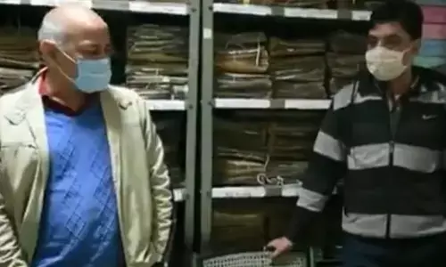 рдмреИрдЧ рдкреИрдХ рдХрд░рдХреЗ рдШрд░ рдЬрд╛рдЗрдП, рдордиреАрд╖ рд╕рд┐рд╕реЛрджрд┐рдпрд╛ рдиреЗ рд▓реЗрдмрд░ рдСрдлрд┐рд╕ рдХреЗ рдореИрдиреЗрдЬрд░ рдХреЛ рдХрд┐рдпрд╛ рдмрд░реНрдЦрд╛рд╕реНрдд, рджреЗрдЦрд┐рдП- рд╡реАрдбрд┐рдпреЛ рдмреИрдЧ рдкреИрдХ рдХрд░рдХреЗ рдШрд░ рдЬрд╛рдЗрдП, рдордиреАрд╖ рд╕рд┐рд╕реЛрджрд┐рдпрд╛ рдиреЗ рд▓реЗрдмрд░ рдСрдлрд┐рд╕ рдХреЗ рдореИрдиреЗрдЬрд░ рдХреЛ рдХрд┐рдпрд╛ рдмрд░реНрдЦрд╛рд╕реНрдд, рджреЗрдЦрд┐рдП- рд╡реАрдбрд┐рдпреЛ