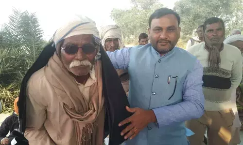 बाढ़ प्रभावित लोगों को भाजपा किसान नेता रामबाबू द्विवेदी ने दिया समरसता भोज और बांटे कंबल बाढ़ प्रभावित लोगों को भाजपा किसान नेता रामबाबू द्विवेदी ने दिया समरसता भोज और बांटे कंबल