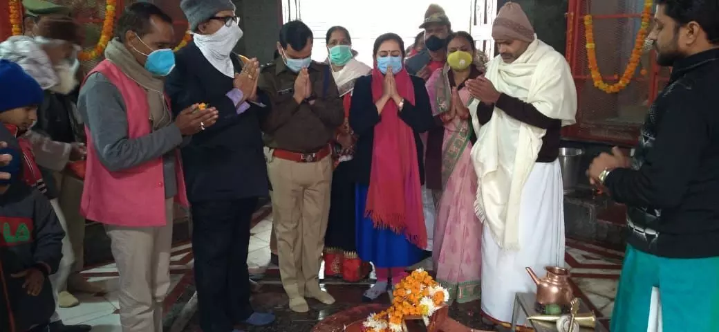 सेना दिवस के अवसर पर एनसीसी छात्रों को डीएम एसपी ने बांटे प्रशस्ति पत्र सेना दिवस के अवसर पर एनसीसी छात्रों को डीएम एसपी ने बांटे प्रशस्ति पत्र