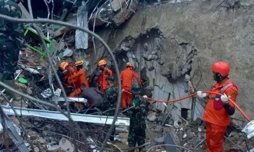 इंडोनेशिया में भूकंप का कहर,  45 से ज़्यादा मौतें, सैकड़ों घायल इंडोनेशिया में भूकंप का कहर,  45 से ज़्यादा मौतें, सैकड़ों घायल