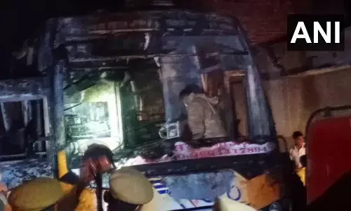 राजस्थान में बड़ा हादसा: जालोर में करंट की चपेट में आने से बस में लगी आग, 6 यात्रियों की मौत