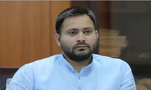 तेजस्वी यादव बचे बाल बाल बचे, टकरा गई काफिले की गई गाड़ियाँ तेजस्वी यादव बचे बाल बाल बचे, टकरा गई काफिले की गई गाड़ियाँ