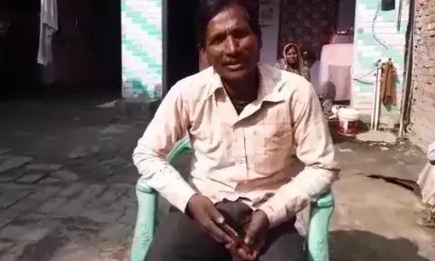 धर्म परिवर्तन करने पर पंचायत ने परिवार का किया हुक्का पानी बंद धर्म परिवर्तन करने पर पंचायत ने परिवार का किया हुक्का पानी बंद