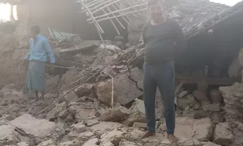 बड़ा हादसा होने से बचा, अचानक गिरा कच्चा मकान बड़ा हादसा होने से बचा, अचानक गिरा कच्चा मकान