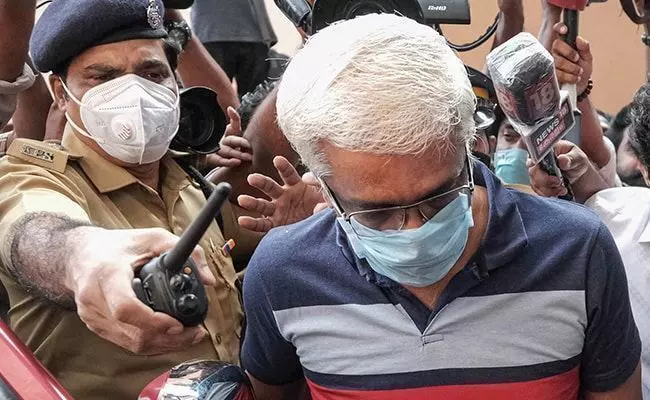 डॉलर तस्करी मामले में निलंबित आईएएस अधिकारी एम शिवशंकर गिरफ्तार