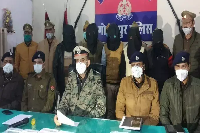 गोरखपुर सर्राफा लूटकांड को अंजाम यूपी पुलिस के दरोगा ने दिया, न्यूज पोर्टल के मालिक करता था मुखबिरी