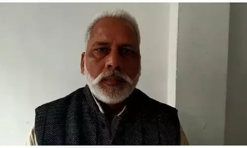 рд╕рддреНрддрд╛ рдХреЗ рдордж рдореЗрдВ рдЪреВрд░ рдЦреБрд▓реЗ рдордВрдЪ рд╕реЗ рдмреАрдЬреЗрдкреА рд╡рд┐рдзрд╛рдпрдХ рдиреЗ рджреА рдЧрд╛рд▓рд┐рдпрд╛рдВ рд╕рддреНрддрд╛ рдХреЗ рдордж рдореЗрдВ рдЪреВрд░ рдЦреБрд▓реЗ рдордВрдЪ рд╕реЗ рдмреАрдЬреЗрдкреА рд╡рд┐рдзрд╛рдпрдХ рдиреЗ рджреА рдЧрд╛рд▓рд┐рдпрд╛рдВ