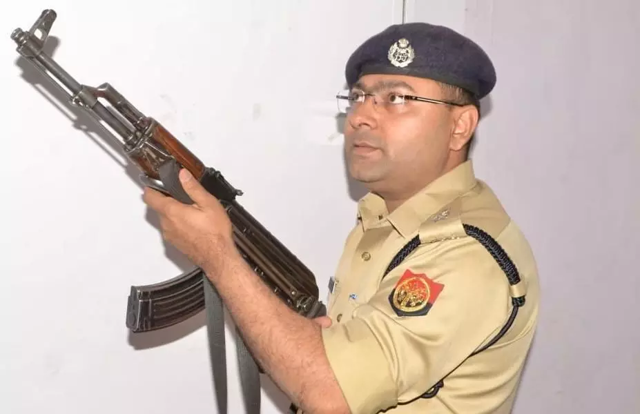 एसएसपी फ़िरोज़ाबाद, IPS अजय कुमार को मिला DGP का प्रशंसा चिन्ह