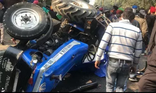 किसान परेड के दौरान एक युवा किसान की मौत, किसानों ने लगाया पुलिस पर आरोप, उधर ये वीडियो आया सामने