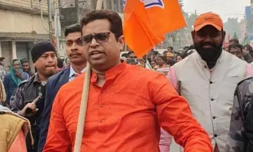 बीजेपी सांसद सौमित्र खान बोले, एक्ट्रेस सयानी घोष सेक्स वर्कर है, मचा हडकम्प बीजेपी सांसद सौमित्र खान बोले, एक्ट्रेस सयानी घोष सेक्स वर्कर है, मचा हडकम्प