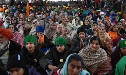 किसानों को आतंकवादी मत कहिये