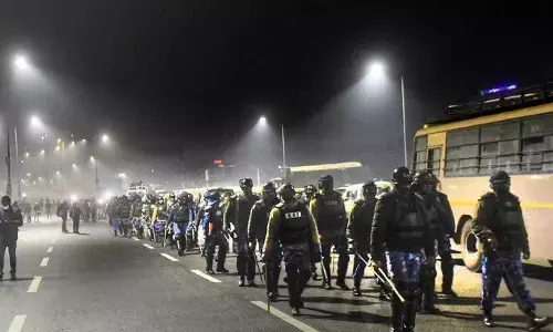 किसानों की गिरफ्तारी पर बोली दिल्ली पुलिस,  122किसान  गिरफ्तार किये है और घरवाले जानकारी ले सकते हैं किसानों की गिरफ्तारी पर बोली दिल्ली पुलिस,  122किसान  गिरफ्तार किये है और घरवाले जानकारी ले सकते हैं