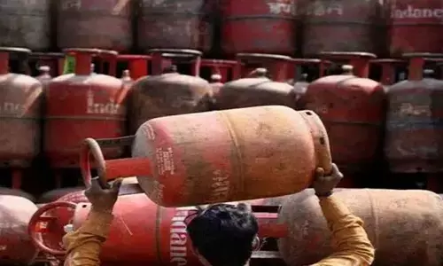 LPG Booking offer:: LPG सिलेंडर की बुकिंग पर 900 रुपये तक कैशबैक