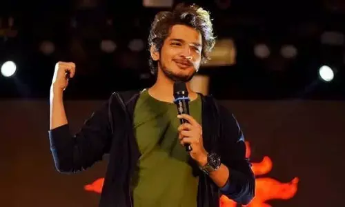 कॉमेडियन मुनव्वर फारूकी को बड़ी राहत, सुप्रीम कोर्ट से अंतरिम जमानत मिली कॉमेडियन मुनव्वर फारूकी को बड़ी राहत, सुप्रीम कोर्ट से अंतरिम जमानत मिली