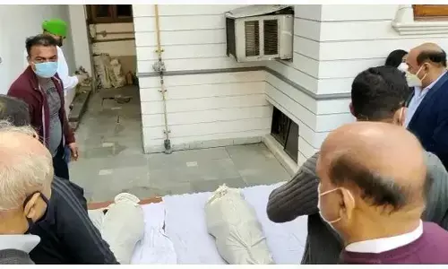 मध्य प्रदेश के पूर्व मुख्यमंत्री कमलनाथ के चचेरे भाई और भाभी की नोएडा में बेरहमी से हत्या