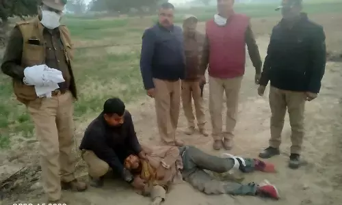 рдкреБрд▓рд┐рд╕ рдореБрдарднреЗреЬ рдореЗрдВ рдПрдХ рдмрджрдорд╛рд╢ рдЧреЛрд▓реА рд▓рдЧрдиреЗ рд╕реЗ рдШрд╛рдпрд▓ рдкреБрд▓рд┐рд╕ рдореБрдарднреЗреЬ рдореЗрдВ рдПрдХ рдмрджрдорд╛рд╢ рдЧреЛрд▓реА рд▓рдЧрдиреЗ рд╕реЗ рдШрд╛рдпрд▓