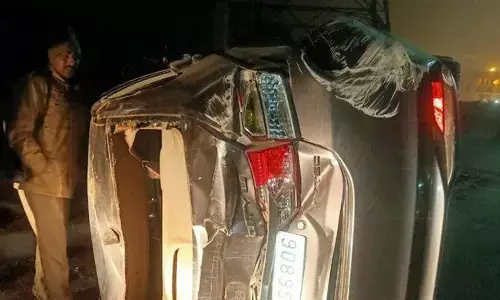 रॉन्ग साइड से आ रही गाड़ी ने होंडा सिटी में मारी टक्कर, इंजीनियर की मौत रॉन्ग साइड से आ रही गाड़ी ने होंडा सिटी में मारी टक्कर, इंजीनियर की मौत