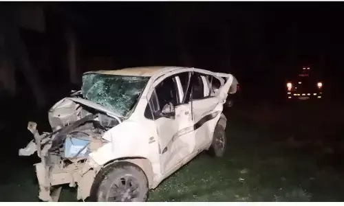 स्कॉर्पियो और कार की टक्कर, 3 की मौत,1 घायल स्कॉर्पियो और कार की टक्कर, 3 की मौत,1 घायल