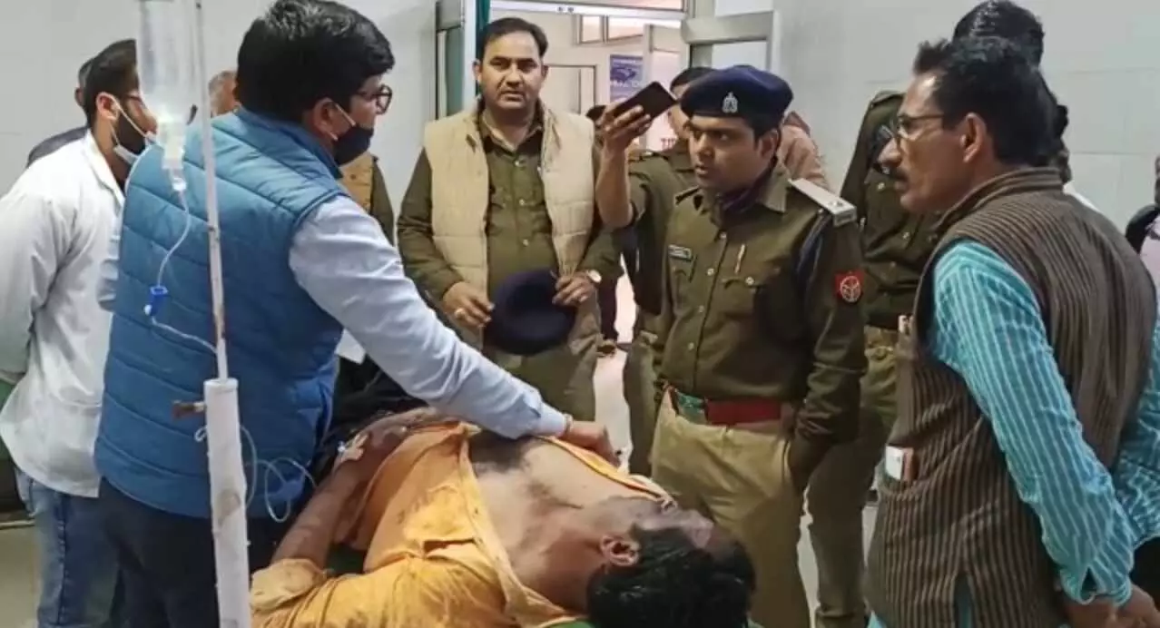 बिजनौर: जमीन के विवाद को लेकर चली गोली, एक व्यक्ति घायल बिजनौर: जमीन के विवाद को लेकर चली गोली, एक व्यक्ति घायल