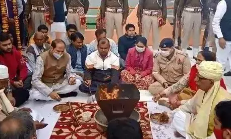 पुलवामा हमले में शहीद की प्रतिमा का अनावरण