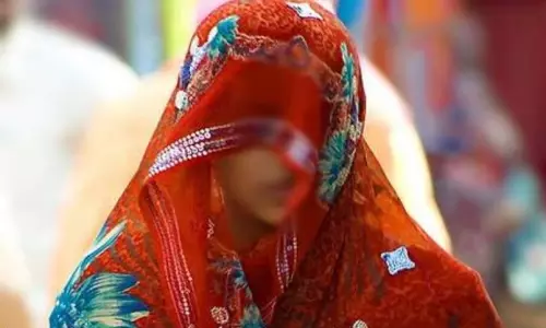 पति के साथ रहने के लिए महिला ने रखी थी शर्त, सुनकर पुलिसकर्मियों के भी उड़े होश! पति के साथ रहने के लिए महिला ने रखी थी शर्त, सुनकर पुलिसकर्मियों के भी उड़े होश!