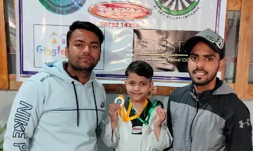 भाविक जिंदल ताइक्वांडो में स्वर्ण पदक और बोर्ड ब्रेकिंग इवेंट में कांस्य पदक जीता भाविक जिंदल ताइक्वांडो में स्वर्ण पदक और बोर्ड ब्रेकिंग इवेंट में कांस्य पदक जीता