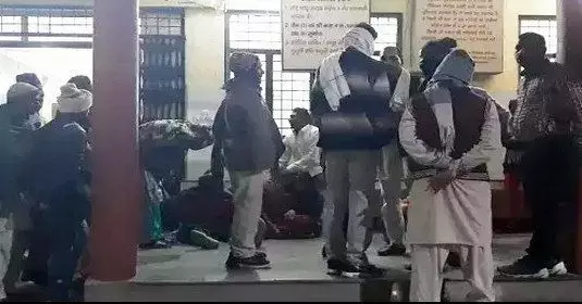 मुजफ्फरनगर में बाईक सवार दो सगे भाईयों की ट्रक से कुचलकर मौत, मचा कोहराम