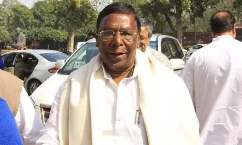 पुडुचेरी में कांग्रेस के लिए झटका, नारायणसामी सरकार ने चुनावों से पहले खोया बहुमत, विपक्ष ने माँगा इस्तीफ़ा