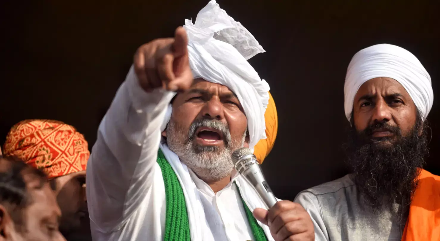 महापंचायत में राकेश टिकैत बोले- किसान बिरादरी को बांटने वालों से दूर रहने की जरूरत, लड़ाई लंबी लड़नी होगी