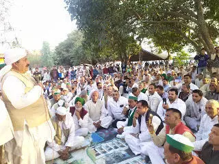 भाजपा वालों को शादी विवाह का न्योता मत दो : नरेश टिकैत का ऐलान भाजपा वालों को शादी विवाह का न्योता मत दो : नरेश टिकैत का ऐलान