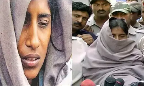 शबनम के 12 साल के बेटे ने मां के लिए राष्ट्रपति से लगाई माफी की गुहार, कहा- फांसी माफ़ कर दो शबनम के 12 साल के बेटे ने मां के लिए राष्ट्रपति से लगाई माफी की गुहार, कहा- फांसी माफ़ कर दो