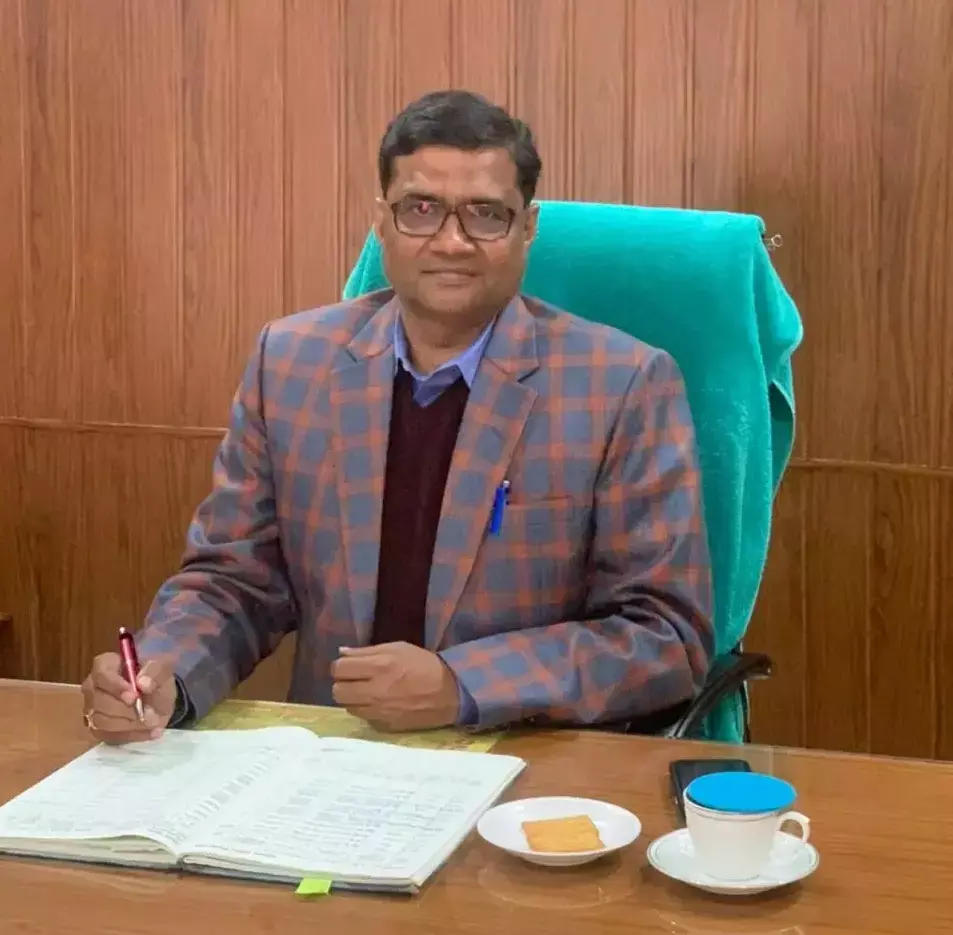 सामाजिक सरोकार से जेल को जोड़ कर बदलेंगे माहौल : डा. वीरेश राज शर्मा सामाजिक सरोकार से जेल को जोड़ कर बदलेंगे माहौल : डा. वीरेश राज शर्मा