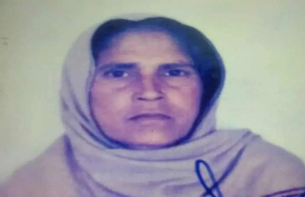 उत्तराखंड हादसा: बेटे की राह तकते-तकते पथराई मां की आंखें हुईं बंद उत्तराखंड हादसा: बेटे की राह तकते-तकते पथराई मां की आंखें हुईं बंद