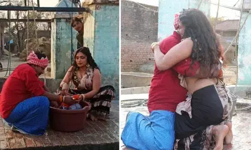 निर्देशक के कट कहने के बाद भी क्यों हिरोइन से लिपटे रहे भोजपुरी एक्टर अजय यादव? निर्देशक के कट कहने के बाद भी क्यों हिरोइन से लिपटे रहे भोजपुरी एक्टर अजय यादव?