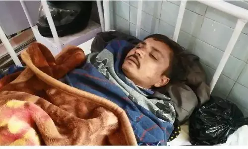 सुल्तानपुर में बोला नेताजी पर दबंगों ने हमला सुल्तानपुर में बोला नेताजी पर दबंगों ने हमला