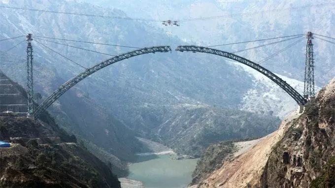 भारत में बन रहा दुनिया का सबसे ऊंचा रेलवे पुल