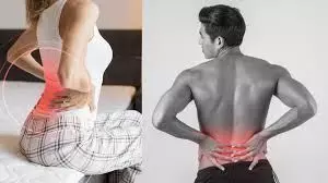 पीठ और कमर दर्द से हैं परेशान तो बदल डालें ये गलत आदतें, मिलेगी राहत पीठ और कमर दर्द से हैं परेशान तो बदल डालें ये गलत आदतें, मिलेगी राहत
