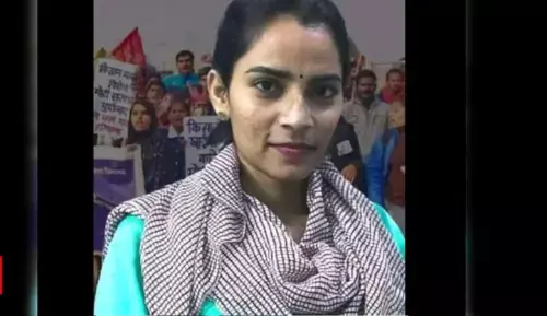 पंजाब हरियाणा हाईकोर्ट ने श्रम अधिकार कार्यकर्ता नोदीप कौर को जमानत दी पंजाब हरियाणा हाईकोर्ट ने श्रम अधिकार कार्यकर्ता नोदीप कौर को जमानत दी