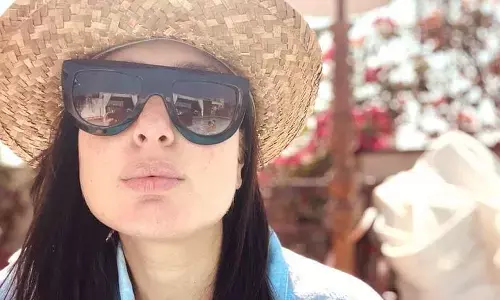 दूसरे बच्चे के जन्म के बाद पहली बार करीना कपूर ने शेयर की ये पोस्ट, और बोलीं ये बात दूसरे बच्चे के जन्म के बाद पहली बार करीना कपूर ने शेयर की ये पोस्ट, और बोलीं ये बात