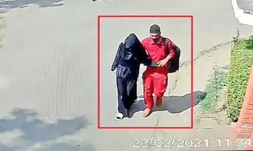 आगरा से बुर्के में ले जाई गई युवती की कहानी निकली फ़िल्मी, जानकर उड़ जायेंगे होश आगरा से बुर्के में ले जाई गई युवती की कहानी निकली फ़िल्मी, जानकर उड़ जायेंगे होश