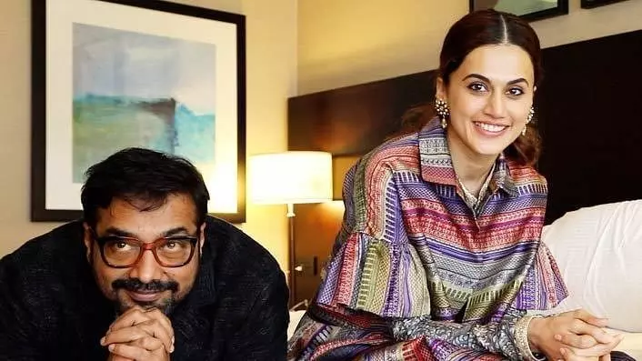 तापसी पन्नू और अनुराग कश्यप के सपोर्ट में शिवसेना, सामना में लिखा- इन्हें सरकार के खिलाफ बोलने की सजा मिली है तापसी पन्नू और अनुराग कश्यप के सपोर्ट में शिवसेना, सामना में लिखा- इन्हें सरकार के खिलाफ बोलने की सजा मिली है