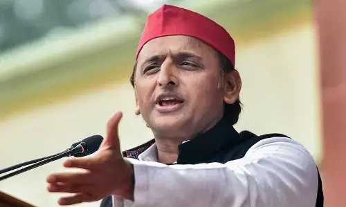 अखिलेश यादव ने शिक्षक भर्ती मामले में योगी सरकार पर साधा निशाना