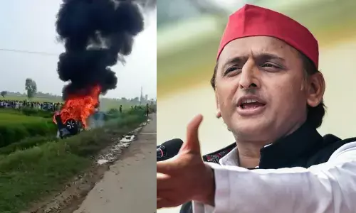 लखीमपुर खीरी की घटना पर पूर्व सीएम अखिलेश यादव का योगी सरकार पर हमला, बोले- भाजपाई गाड़ी से चल नहीं पाएंगे लखीमपुर खीरी की घटना पर पूर्व सीएम अखिलेश यादव का योगी सरकार पर हमला, बोले- भाजपाई गाड़ी से चल नहीं पाएंगे