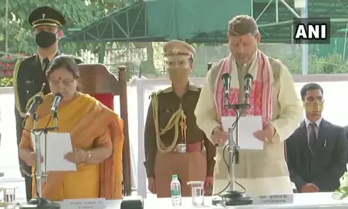 उत्तराखंड के 10वें मुख्यमंत्री के तौर पर तीरथ सिंह रावत ने ली शपथ, प्रधानमंत्री मोदी ने दी बधाई उत्तराखंड के 10वें मुख्यमंत्री के तौर पर तीरथ सिंह रावत ने ली शपथ, प्रधानमंत्री मोदी ने दी बधाई